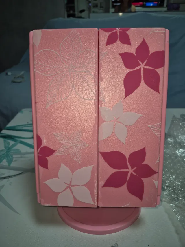 Specchio da trucco rosa con luci