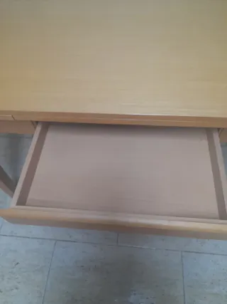 Mesa de comedor extensible de madera