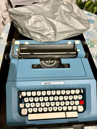 Máquina de escribir Olivetti Studio 46