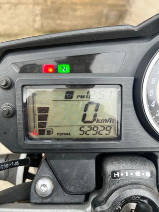 Honda CB600F Hornet con baúl