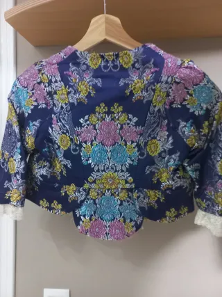 Vestido Fallera Niña Talla 8-10bcon 2 corpiños.