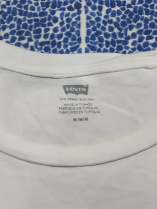 Camiseta Levi's Blanca Logo Rojo Talla M