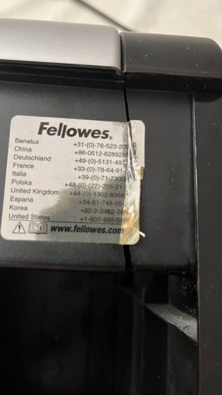 Trituradora Fellowes DS-500C motor funcional, dano