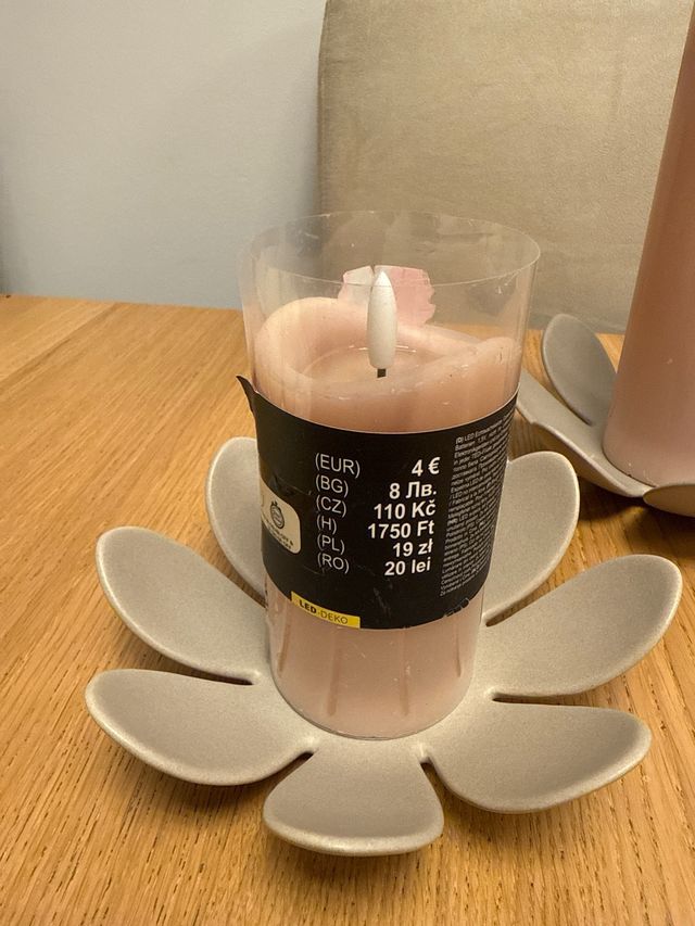 Portavelas flor con velas LED