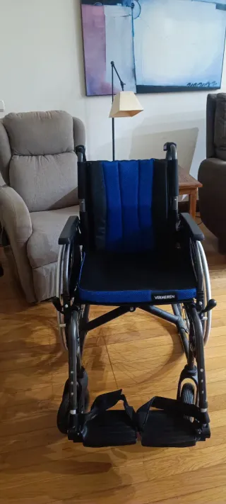 Silla de ruedas manual marca Vermeiren