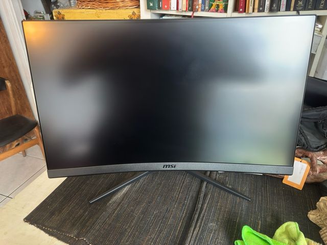 Monitor MSI G27CQ4 E2 Curvo 27 1ms FreeSync