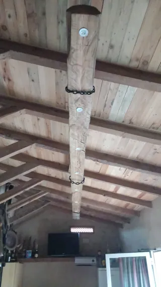 Lámpara rústica de madera