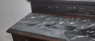 Aparador antiguo madera y mármol