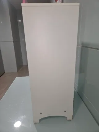 Armario de madera para guardar ropita muñecas