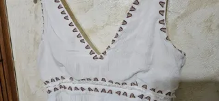 Blusa blanca bordada