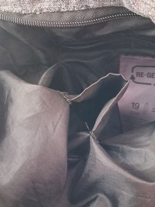 Mochila / Bolso de hombro gris y negro muy cómodo