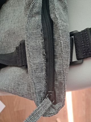 Mochila / Bolso de hombro gris y negro muy cómodo