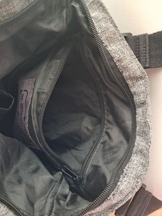 Mochila / Bolso de hombro gris y negro muy cómodo