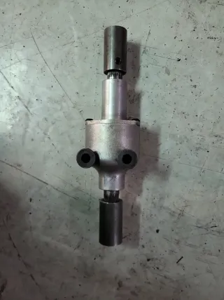 Desmultiplicador de dirección Howe