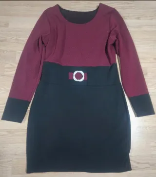 Vestido corto manga larga entallado