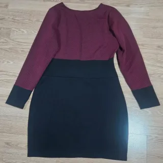 Vestido corto manga larga entallado