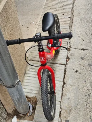 Bici sin pedales 16 pulgadas roja