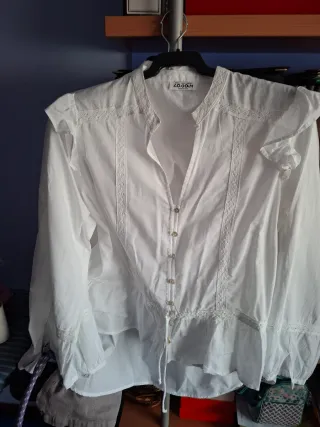 Blusa blanca Losan con puntillas