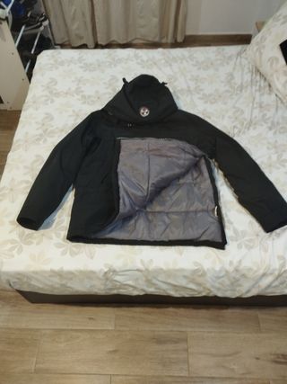 Chaqueta Napapijri Negra con Capucha