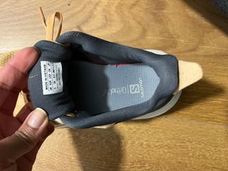 Zapatillas Salomon Outpulse W Beige/Negro