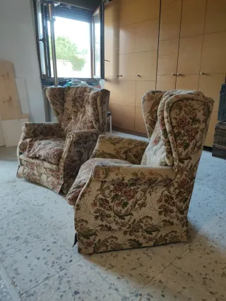 Sillón orejero floral