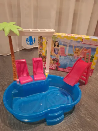 Piscina Barbie con Accesorios