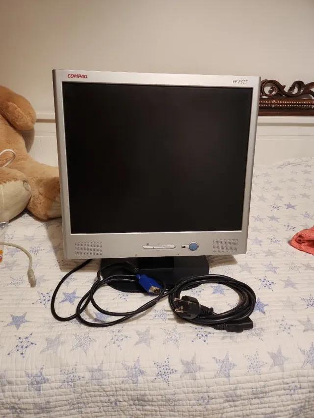 Monitor Compaq FP 7317