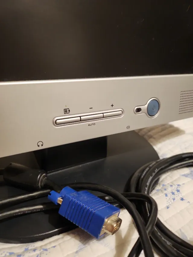 Monitor Compaq FP 7317