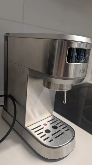 Cafetera espresso AEG EC6-1-6ST