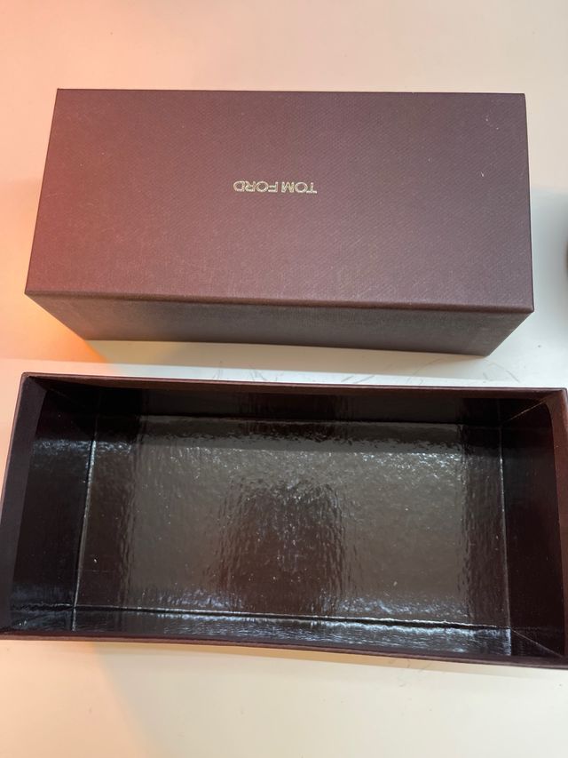 Estuche y funda para gafas Tom Ford