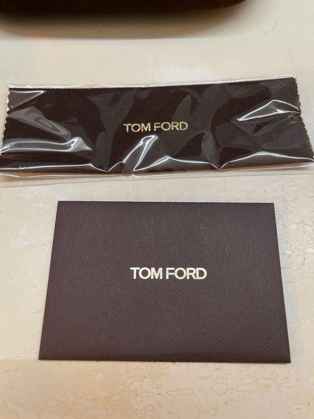 Estuche y funda para gafas Tom Ford