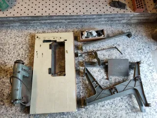 Máquina de coser antigua Alfa