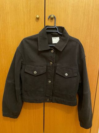 Chaqueta vaquera Bershka negra
