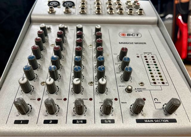 Mesa de mezclas BCT MM602