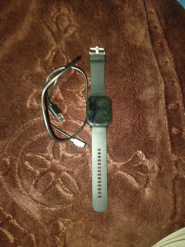 Reloj Inteligente Negro + Cargador