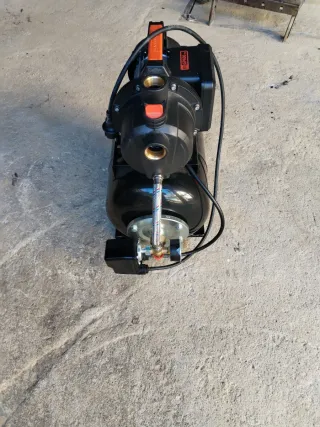 Bomba de agua BLACK+DECKER 600W