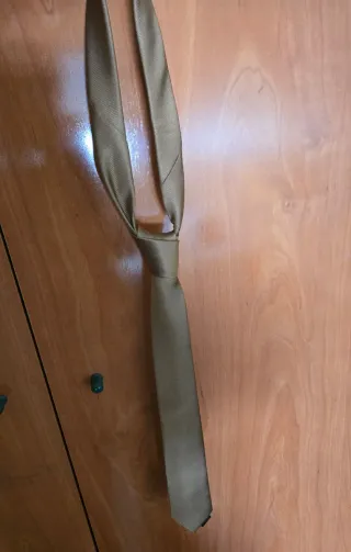 Corbata H&M (color marrón)