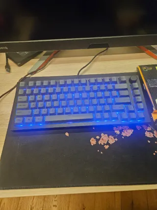 Tastiera custom Glorious GMMK Pro 75%