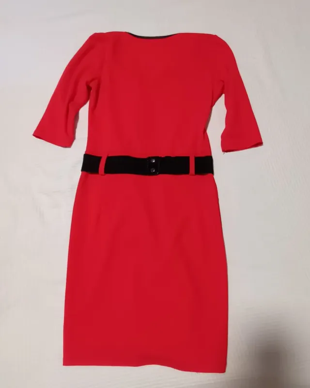 Vestido rojo elegante T38 con cinturón