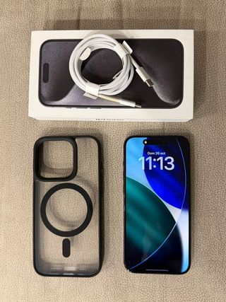 iPhone 15 Pro Titanium Black + accessori