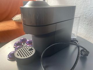 Cafetera Nespresso Vertuo Negra