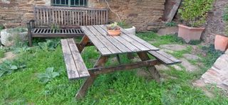 Mesa de picnic de madera