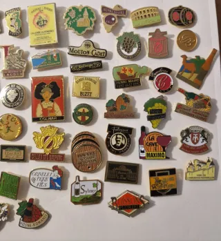 Lote pins de vino y bodegas