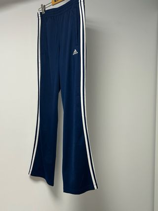 Pantalón chándal Adidas ancho