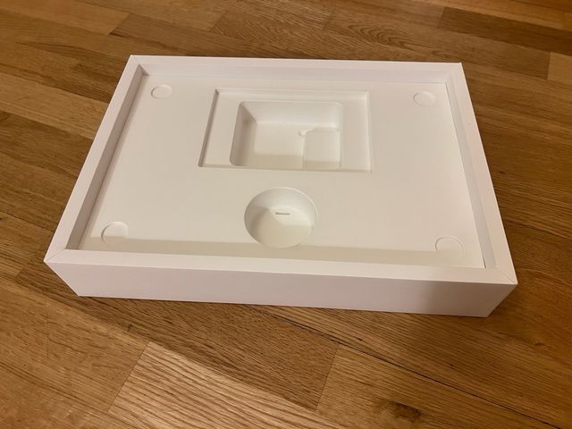 Caja MacBook Pro 16”