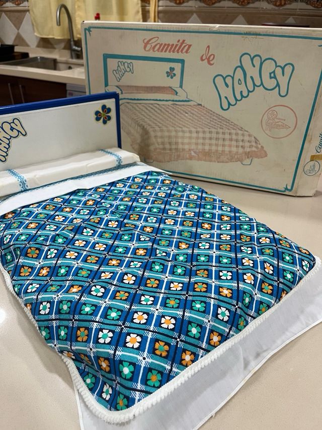Cama Muñeca Nancy Años 70 en Caja