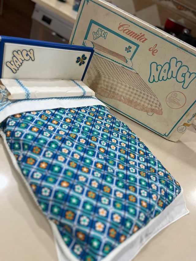 Cama Muñeca Nancy Años 70 en Caja
