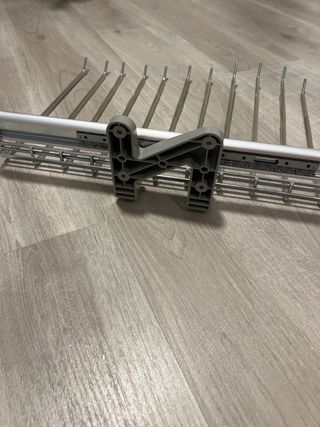 Colgador de pantalones extraíble