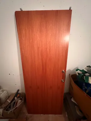 Puerta corredera de madera