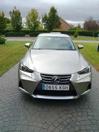Lexus IS 2018